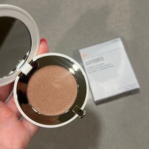 BeautyCounter highlighter - Cosmo - never opened with box